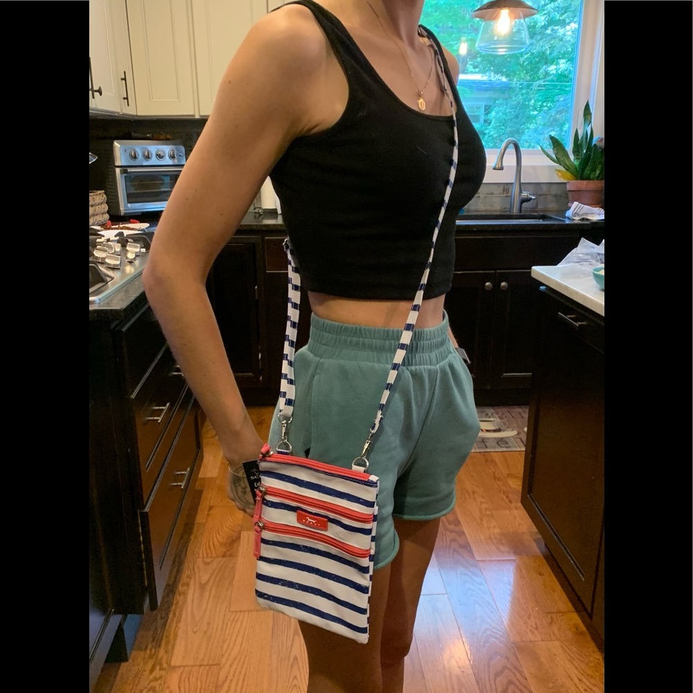 Scout crossbody bag